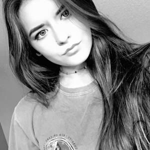 Meet your Posher, Courtney